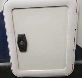 Compartment key