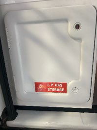 Compartment key